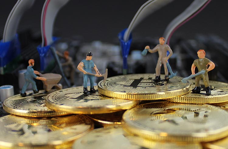 Minería de Bitcoin no genera empleo, concluye informe sobre mineros en Paraguay