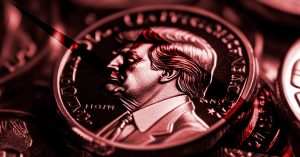 Memecoins inspiradas en Trump caen tras debate presidencial