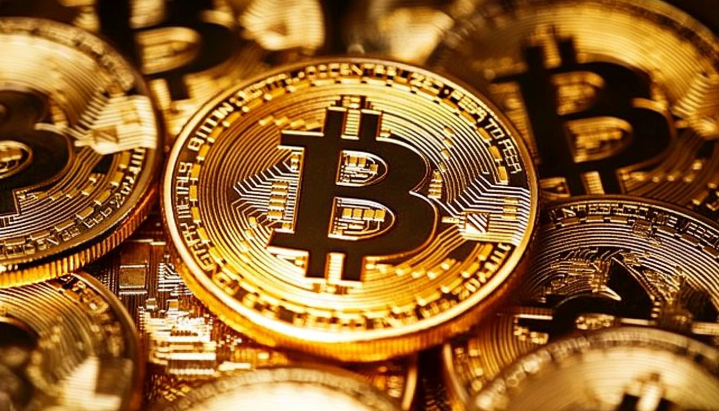Bitcoin podría subir más del 120% hasta 2025, dice famoso economista