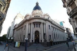 Argentina: CNV abre el mercado a inversiones en criptomonedas a través de Cedears