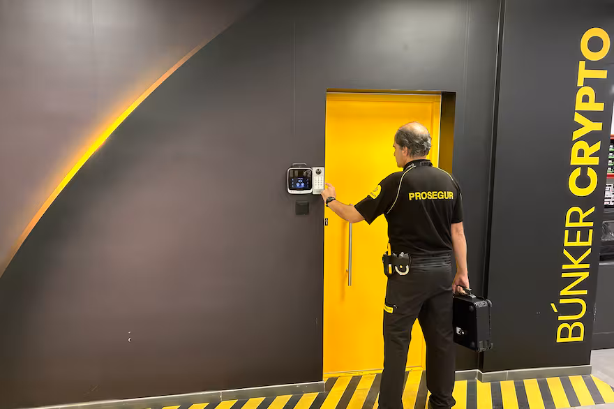 Inauguran el primer búnker de custodia de criptoactivos en Argentina con tecnología israelí