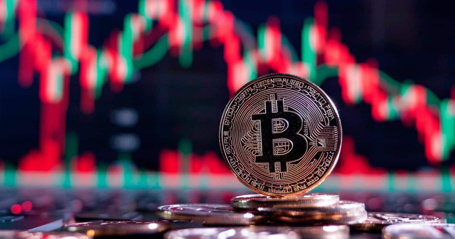 Bitcoin Hoy 10/03/2025: BTC cae a 80.000 dólares antes de una recuperación parcial; las altcoins también retroceden