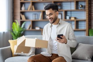 La moda de las cajas misteriosas conquista a los jóvenes en 2025