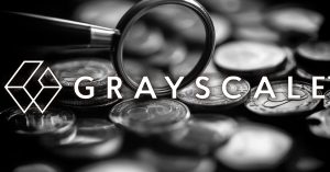 Grayscale amenaza con demandar a la SEC por retraso en la aprobación de ETF con Solana, XRP y otras criptomonedas