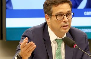 Roberto Campos Neto, ahora en Nubank, defiende la integración de DeFi en el sistema financiero