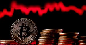 Bitcoin Hoy 04/11/2025: BTC cae a USD 104.000 y las criptomonedas amplían sus pérdidas