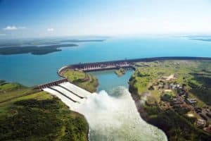 Startup usará energia de Itaipu para minerar Bitcoin no Paraguai