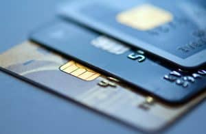 5 cartões de débito e crédito com Bitcoin