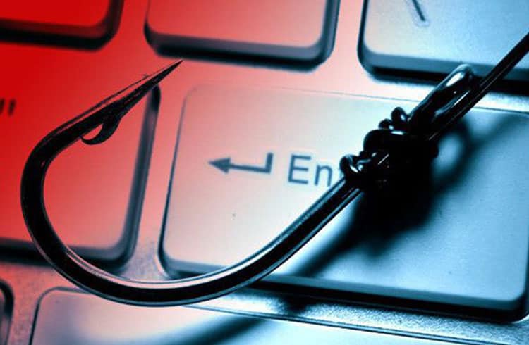 Usuário da Trezor relata existência de site falso que rouba criptomoedas