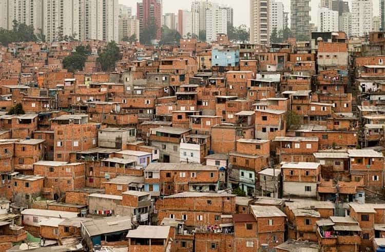 Bloco formado por favelas brasileiras usa blockchain em campanha de crowdfunding