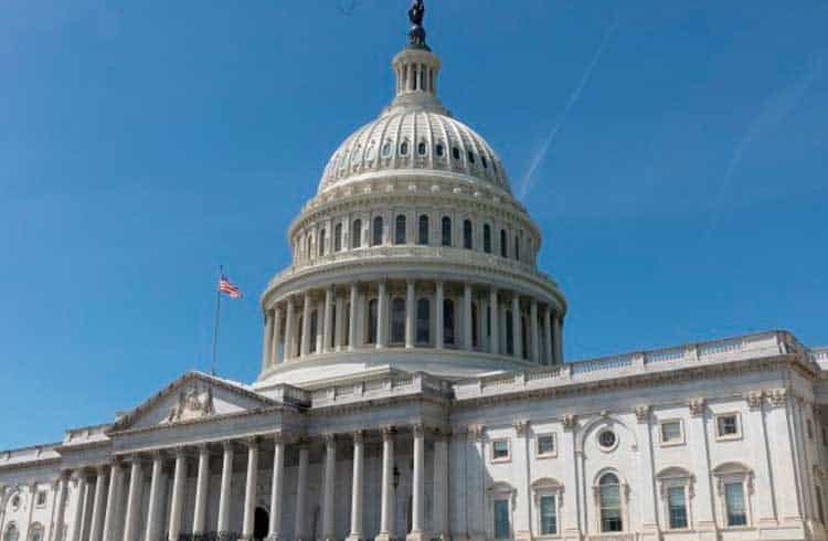 Congresso dos EUA pede que IRS esclareça regras tributárias sobre forks e airdrops