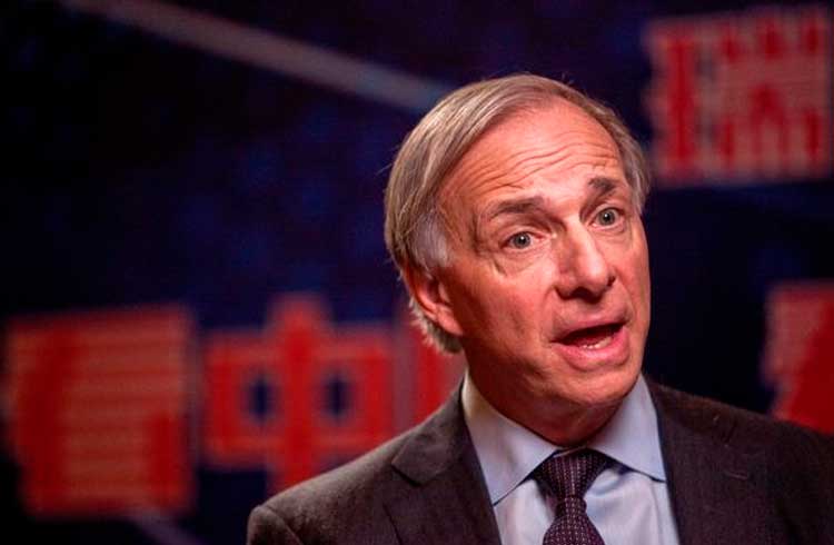 O bilionário Ray Dalio afirma que Bitcoin falha como dinheiro