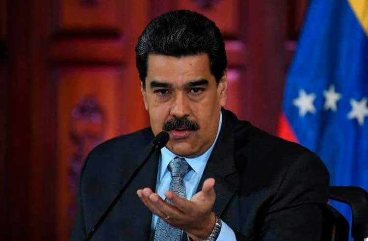 Venezuela venderá petróleo e ouro por Petro