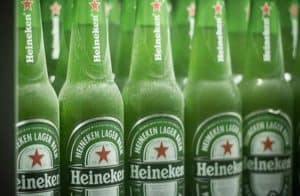 Brasil é maior mercado da Heineken, que usa blockchain para captar ingredientes premium