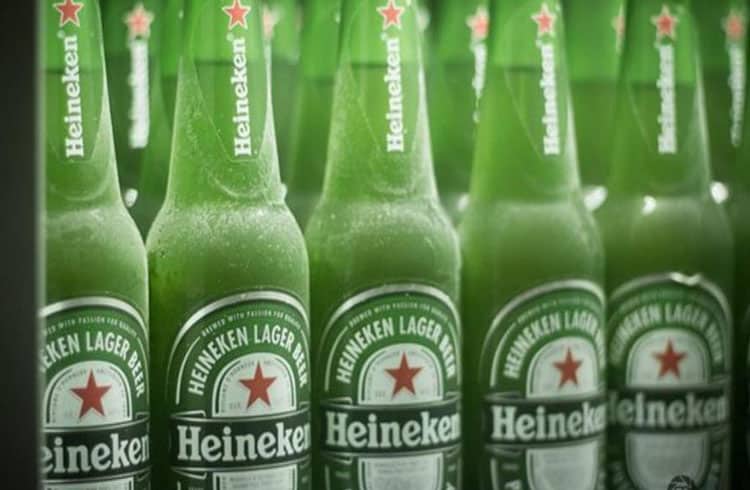 Brasil é maior mercado da Heineken, que usa blockchain para captar ingredientes premium
