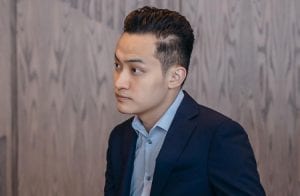 Warren Buffett nega ter recebido Bitcoin em jantar com Justin Sun