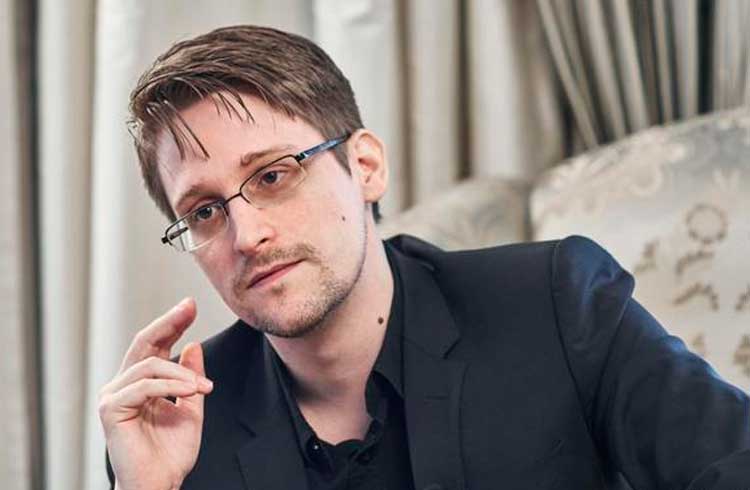 Edward Snowden afirma que "pânico irracional" pode fazê-lo comprar Bitcoin