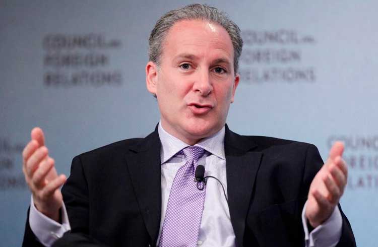 Peter Schiff afirma que Bitcoin está acabado