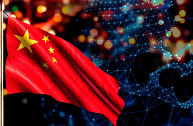 Salários dos empregos de Blockchain na China cai 37%, mas demanda por profissionais aumenta