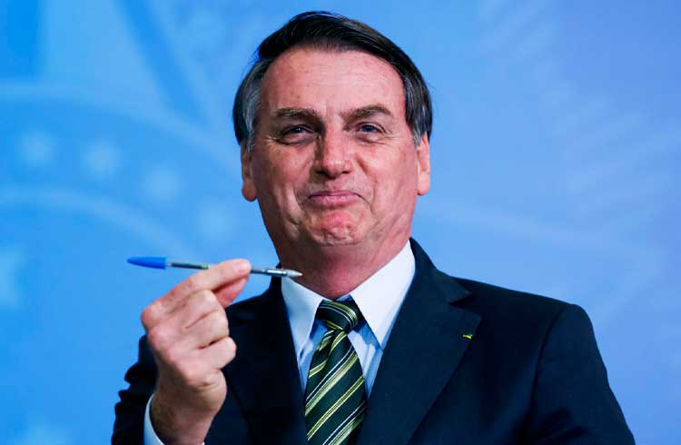 Jair Bolsonaro assina decreto para criação de uma rede blockchain do Governo Federal