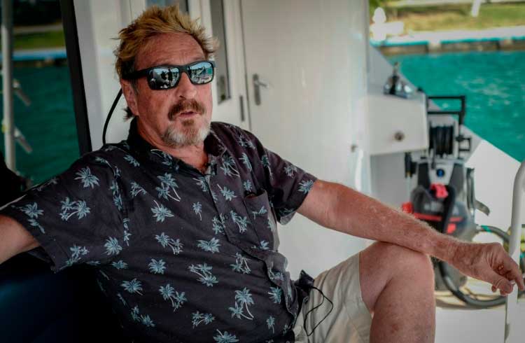 John McAfee oferece mais de R$2.000 para a melhor foto pós apocalíptica