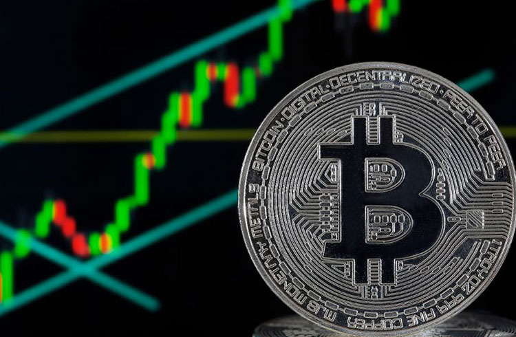 Bitcoin valoriza 4% e rompe os R$ 50.500