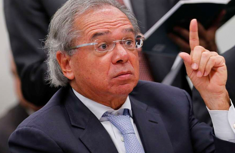Paulo Guedes afirma que Banco Central pode emitir moeda sem gerar inflação