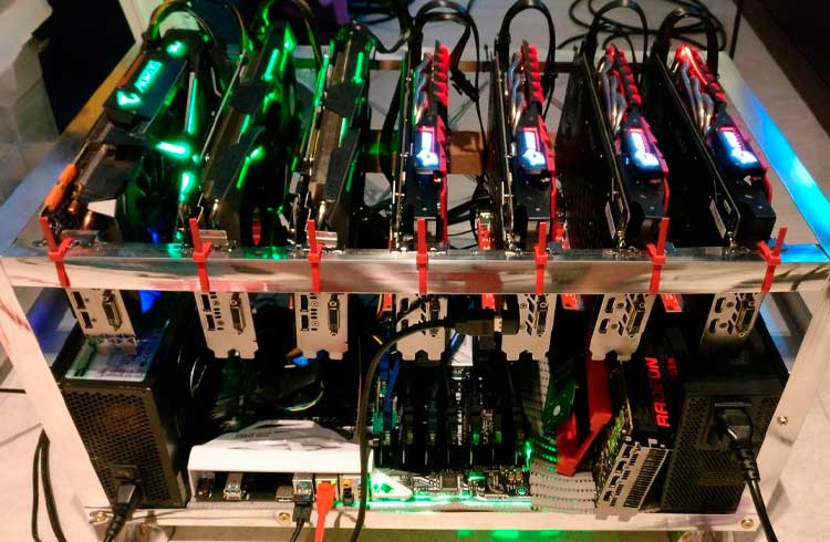 Satoshi Nakamoto e Lazlo Hanyecz inventaram GPUs para proteger Bitcoin, afirma desenvolvedor