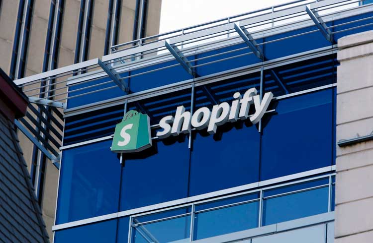 Shopify firma parceria que permite pagamentos com criptomoedas