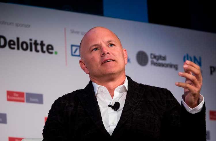 Bitcoin pode ultrapassar os R$ 100.000, afirma Mike Novogratz