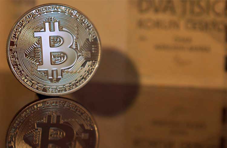Bitcoin volta aos R$ 50.000 enquanto Cardano valoriza 4%