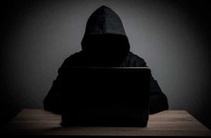 Hackers ameaçam divulgar documentos confidenciais de Mariah Carey e celebridades