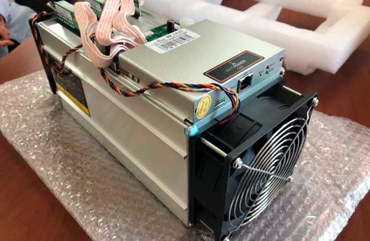 Antigo rei da mineração, Antminer S9 é vendido a R$ 100