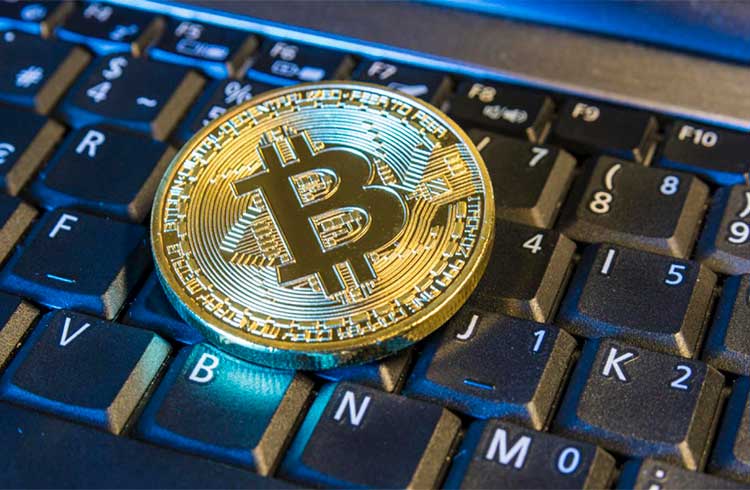 Bitcoin se aproxima dos R$ 50.000; Altcoins também valorizam