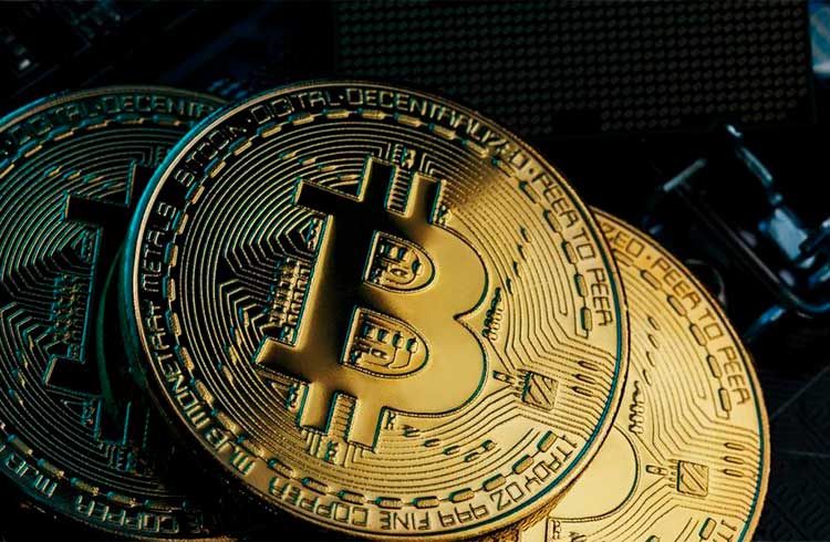 Bitcoin rompe os R$ 53.000 enquanto Ethereum fica quase nos R$ 1.700