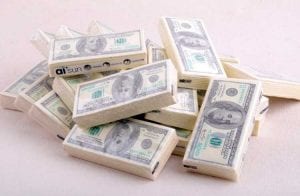Mais dólares foram impressos em julho do que em 200 anos