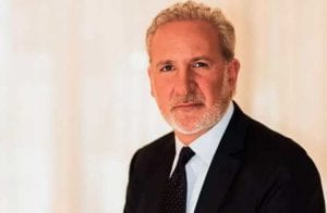 Peter Schiff: prata é o novo Bitcoin, mas com utilidade