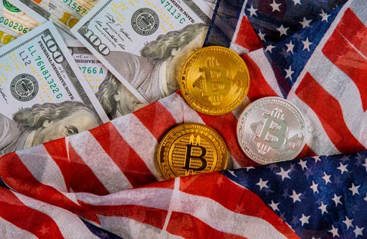 Senador dos EUA defende que Bitcoin deve ser superado pelo dólar digital