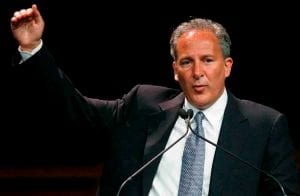 Valorização do Bitcoin é "alta de otários", afirma Peter Schiff