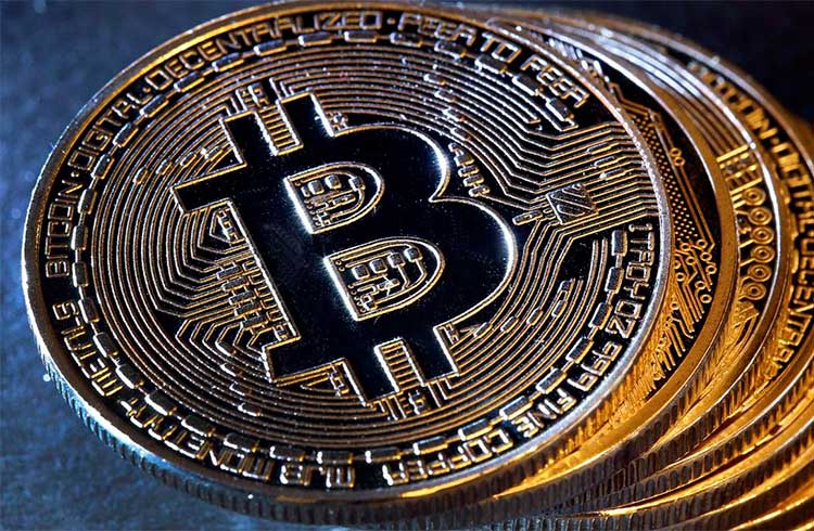 Bitcoin segue nos R$ 66.000; Altcoin valoriza 10% em dia de perdas