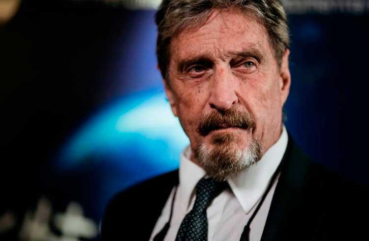 John McAfee abandona sua criptomoeda após preço despencar