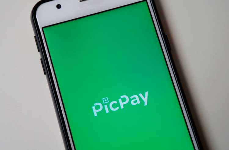 PicPay firma parceria que permite saques e depósitos em caixas de lojas