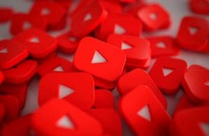 YouTube bane canal cripto por "promoção de atividades ilícitas"