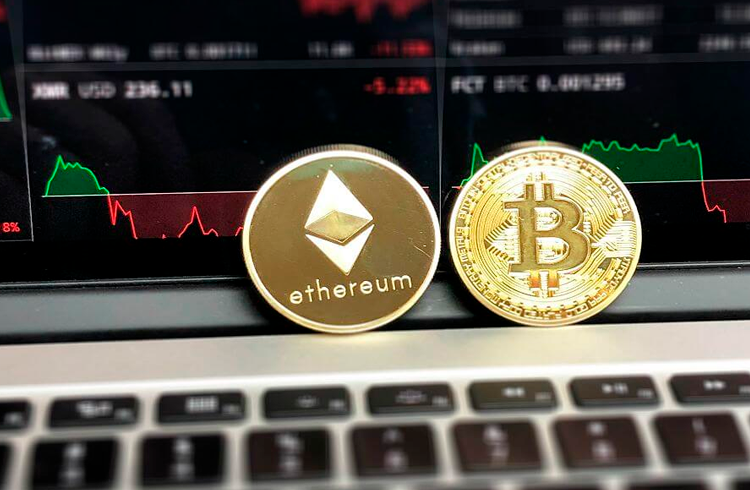 Bitcoin e Ethereum vão cair mais, adverte especialista