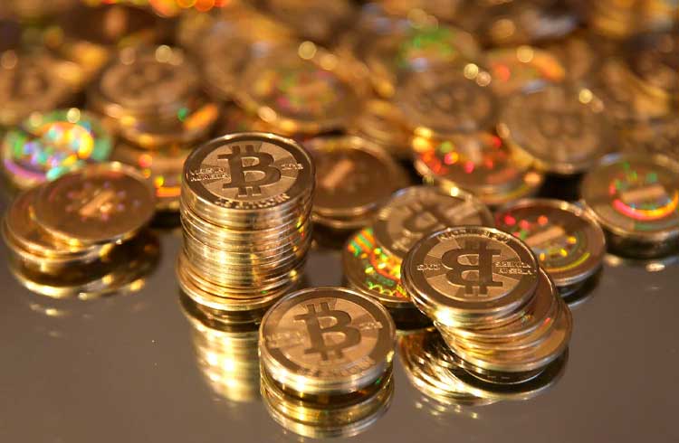 Especulação com Bitcoin chega ao menor nível desde 2015