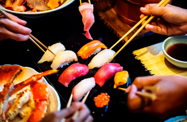 Golpe em DeFi: fundador do Sushi vende tokens e desaparece