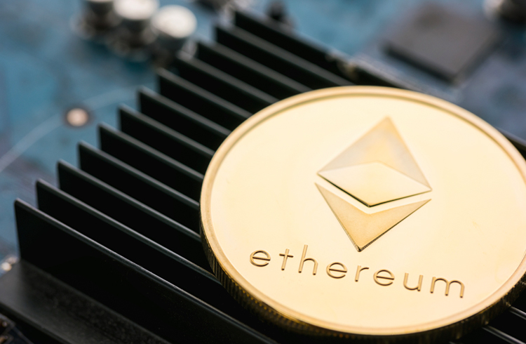 Ethereum tem taxas maiores que o Bitcoin pelo segundo mês seguido