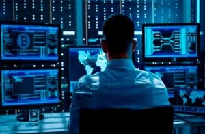 Receita dos EUA está monitorando criptomoedas com ajuda de grande empresa