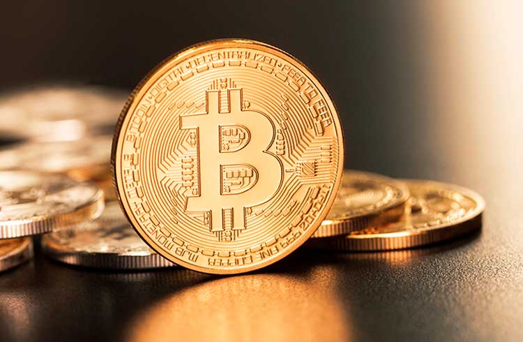 Traders apostam no Bitcoin a R$ 230 mil em 2021