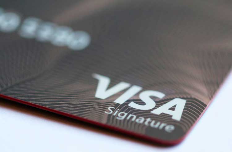 Visa foca em PIX e WhatsApp Pay para crescer no Brasil